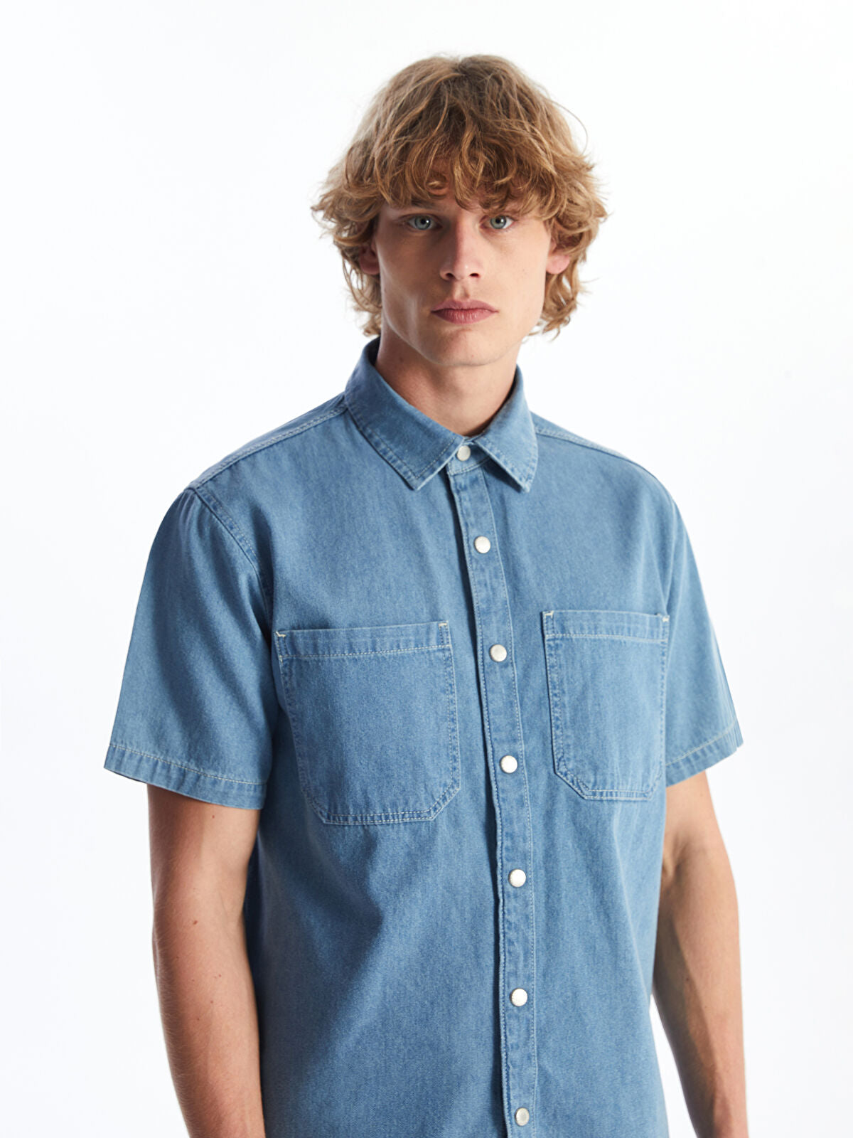 Comfortable Short-Sleeved Men's Jeans T-shirt