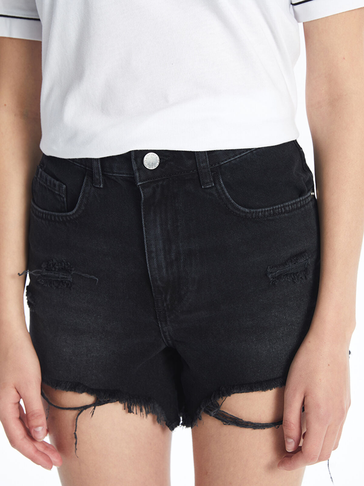 Standard Fit Ripped Detailed Women's Jeans Shorts