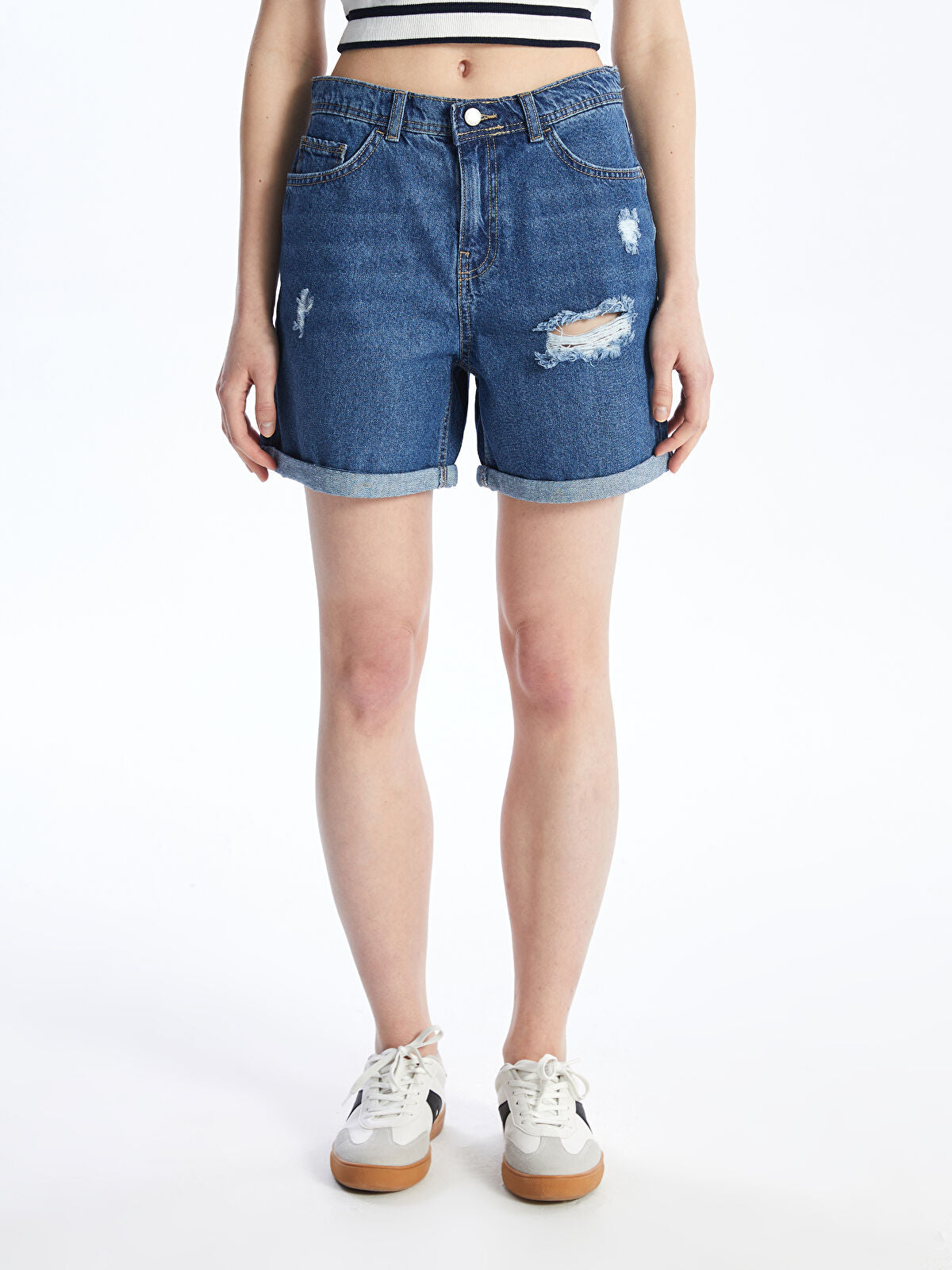 Boyfriend Fit Ripped Detailed Women's Jeans Shorts