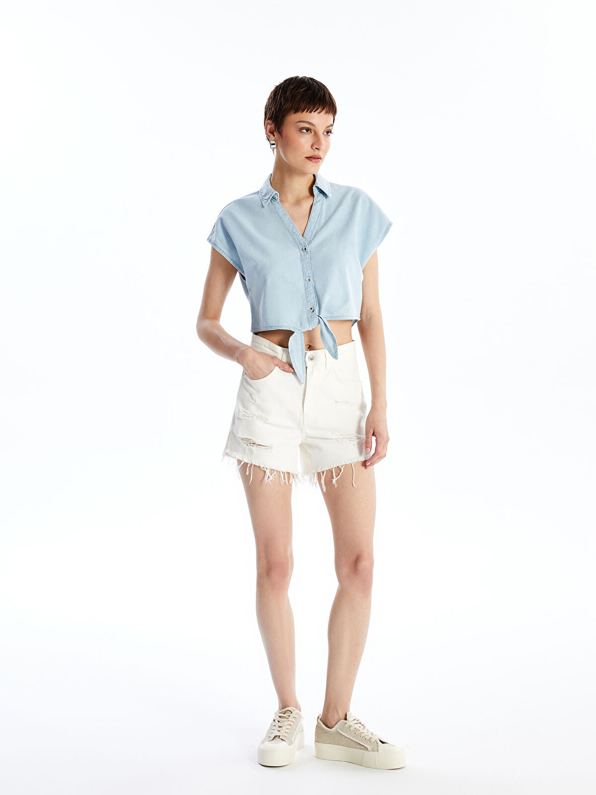 Standard Fit Ripped Detailed Women's Jeans Shorts