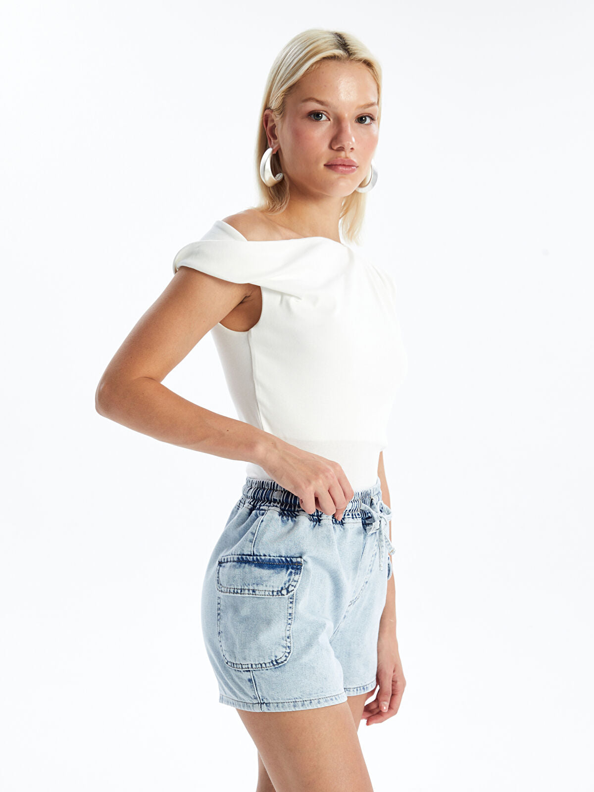 Elastic Waist Bermuda Fit Women’s Jean Shorts