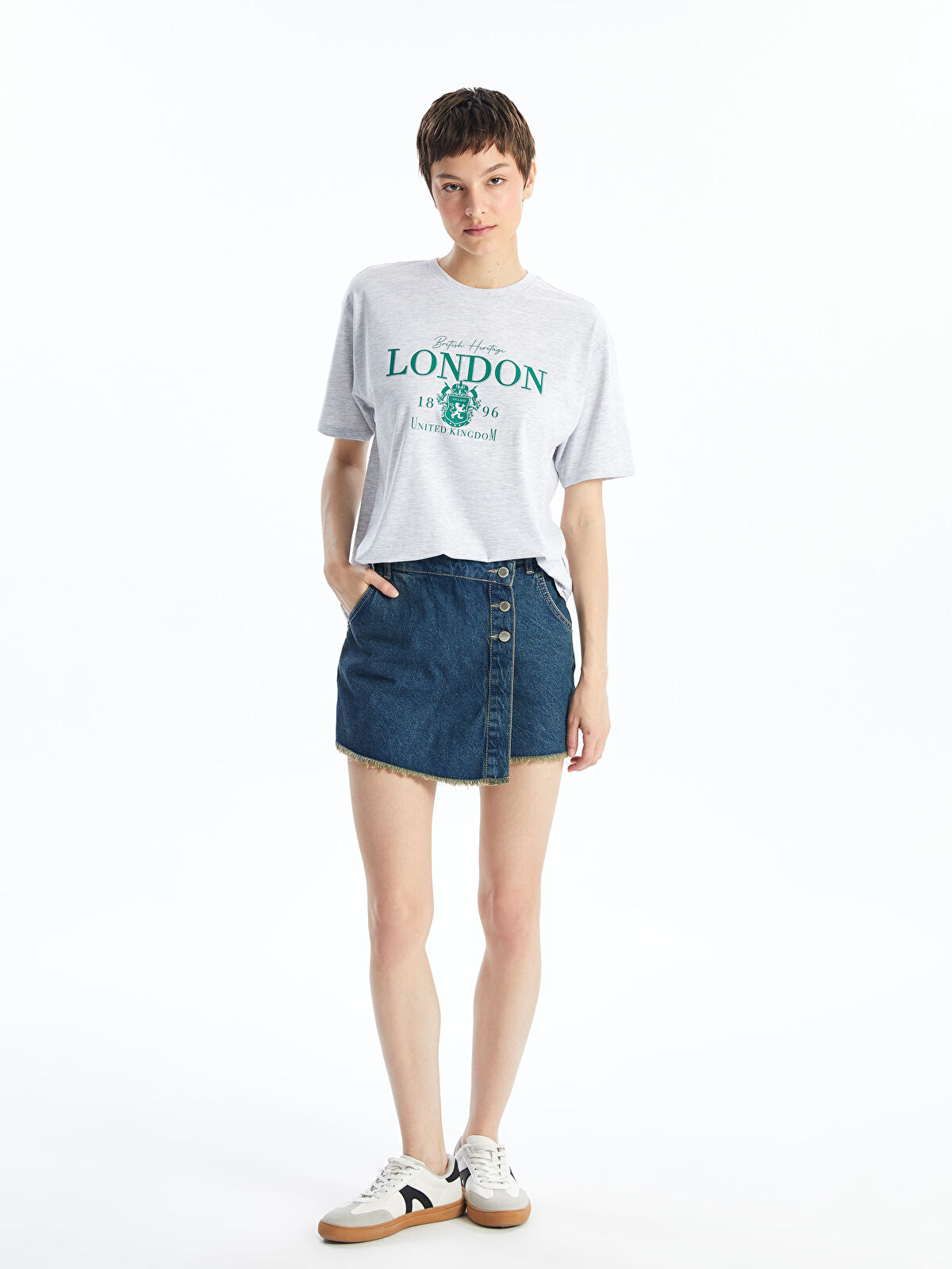 Standard Fit Women's Jeans Short Skirt