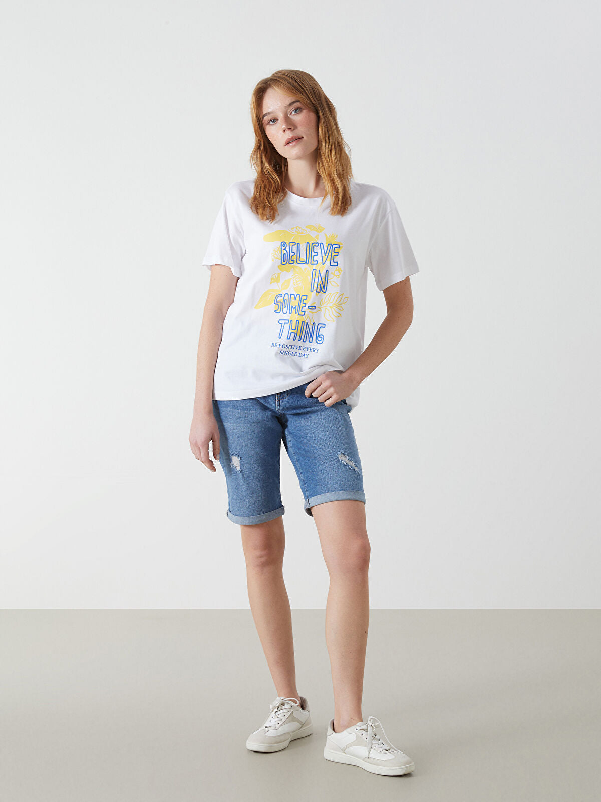 Normal Waist Bermuda Fit Women's Jeans Short