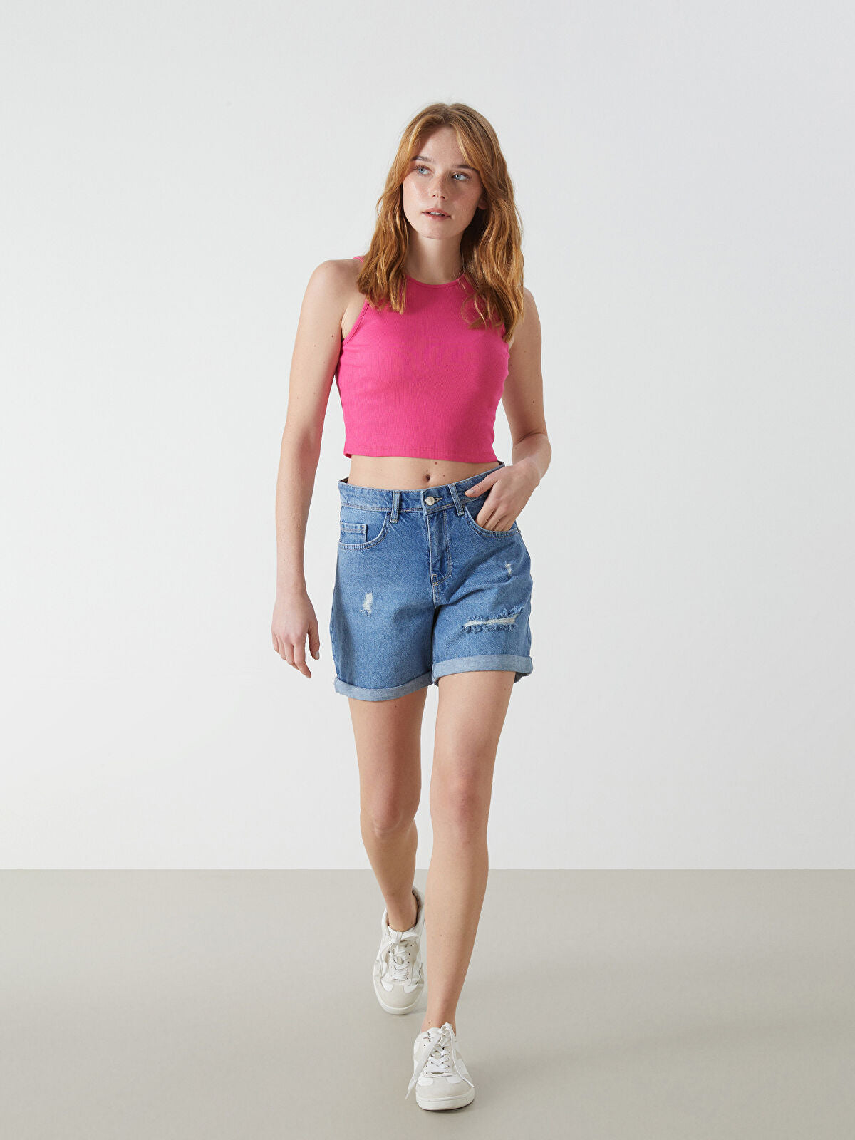 Boyfriend Fit Ripped Detailed Women's Jeans Shorts