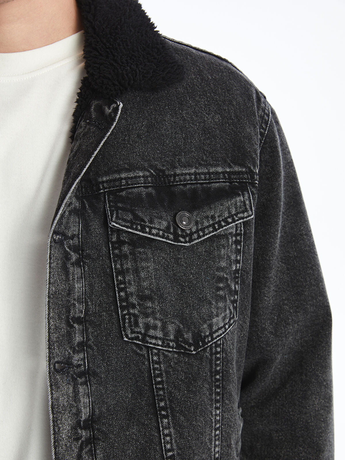 Comfortable Fit Collared Men's Jean Jacket