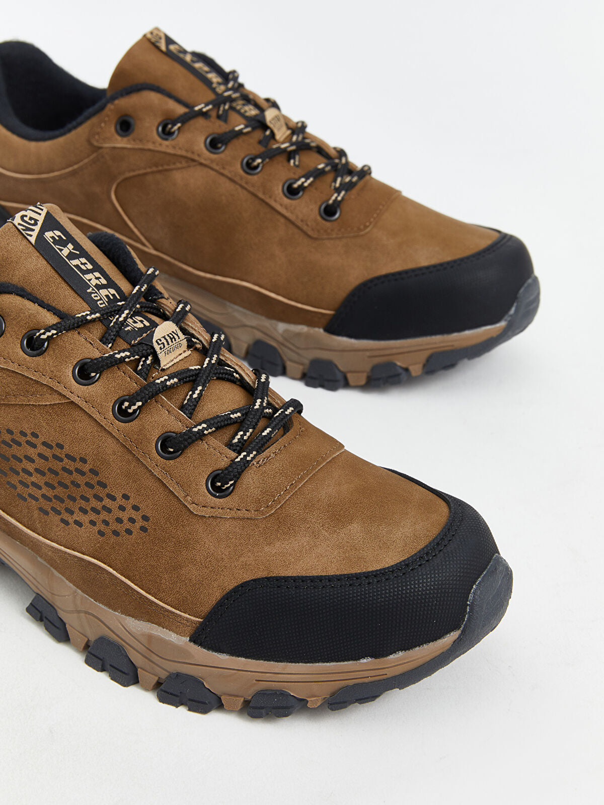Buckle Thick Sole Men's Hiking Shoe