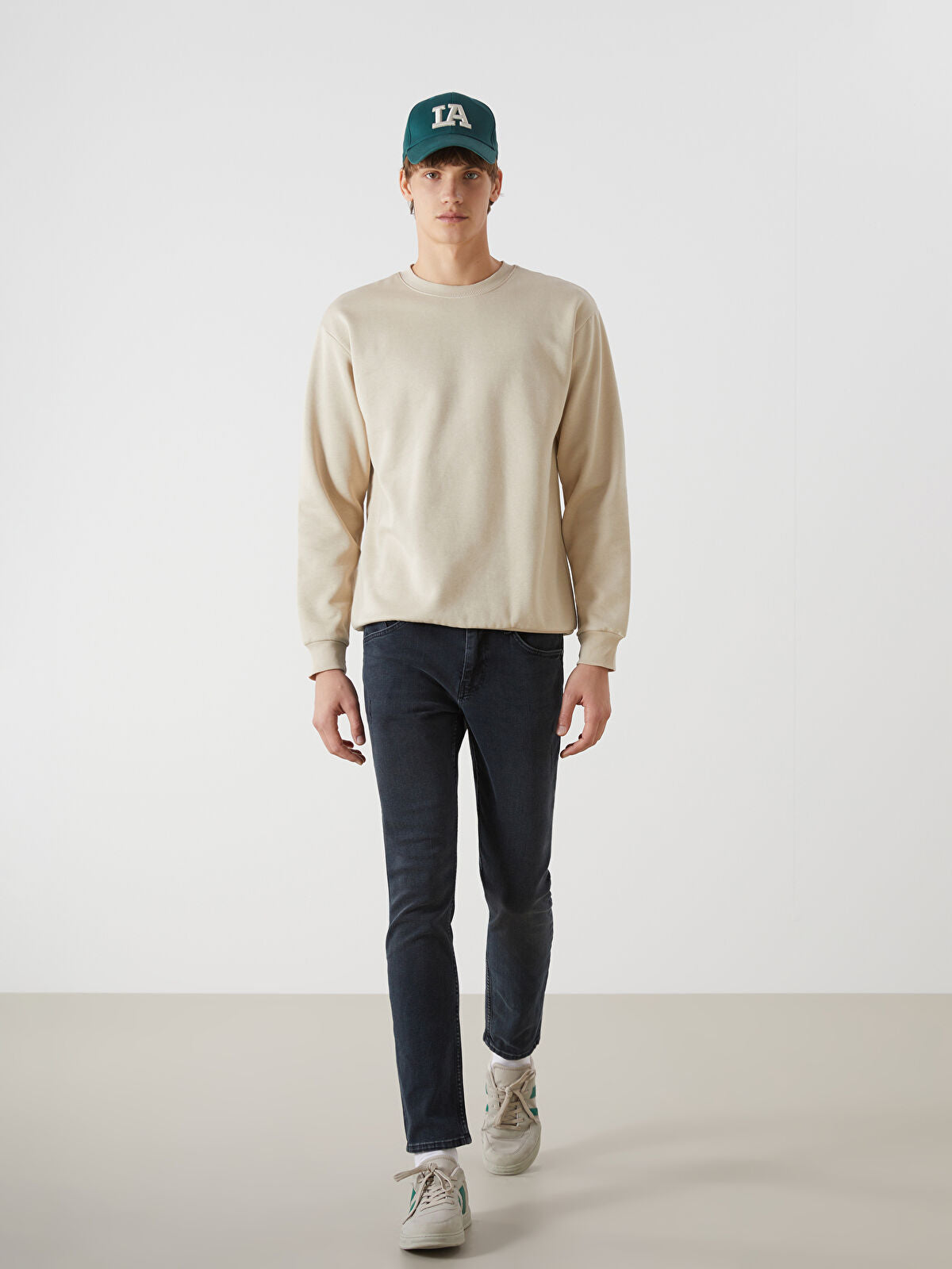 750 Slim Fit Men's Woven Jean Pantalon