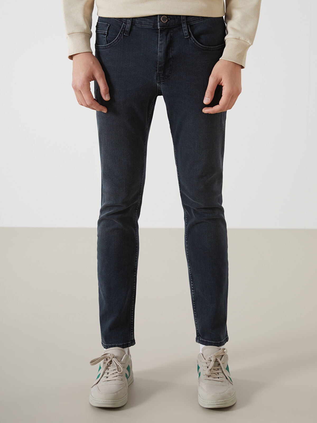 750 Slim Fit Men's Woven Jean Pantalon