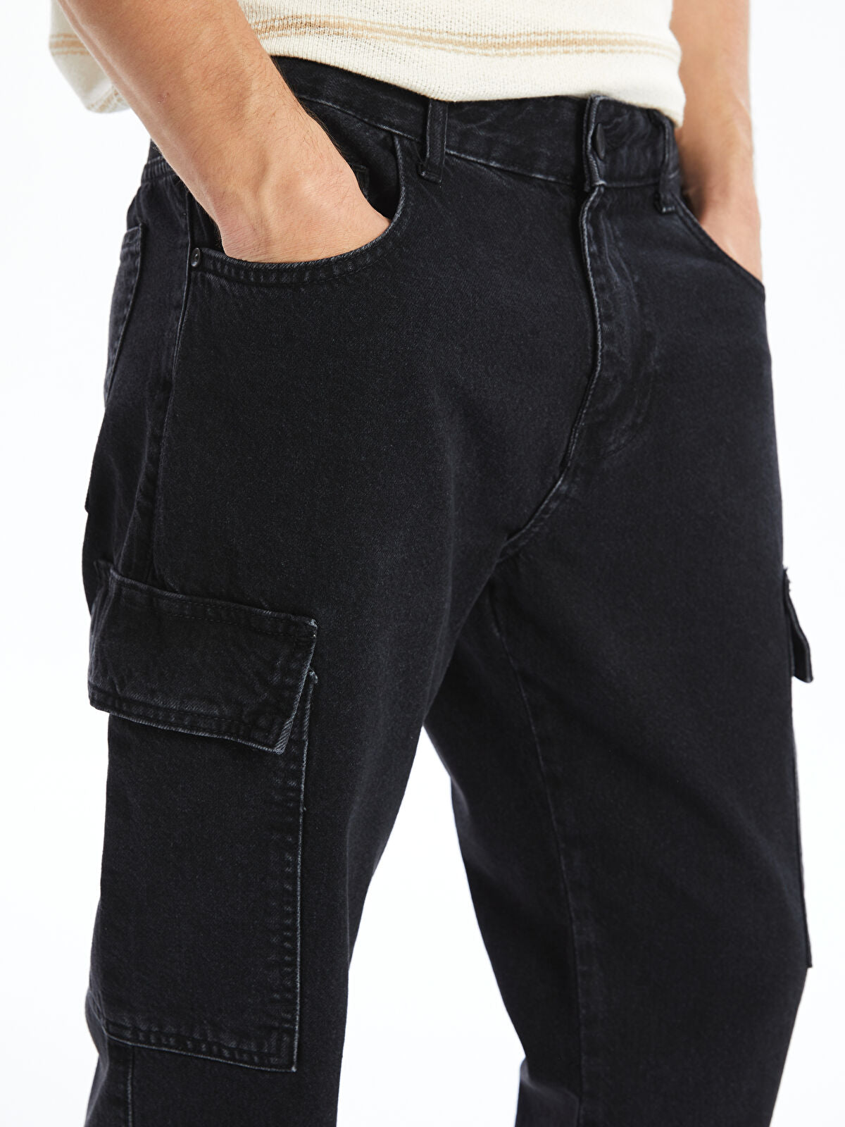 700 Straight Fit Men's Cargo Jeans Pants