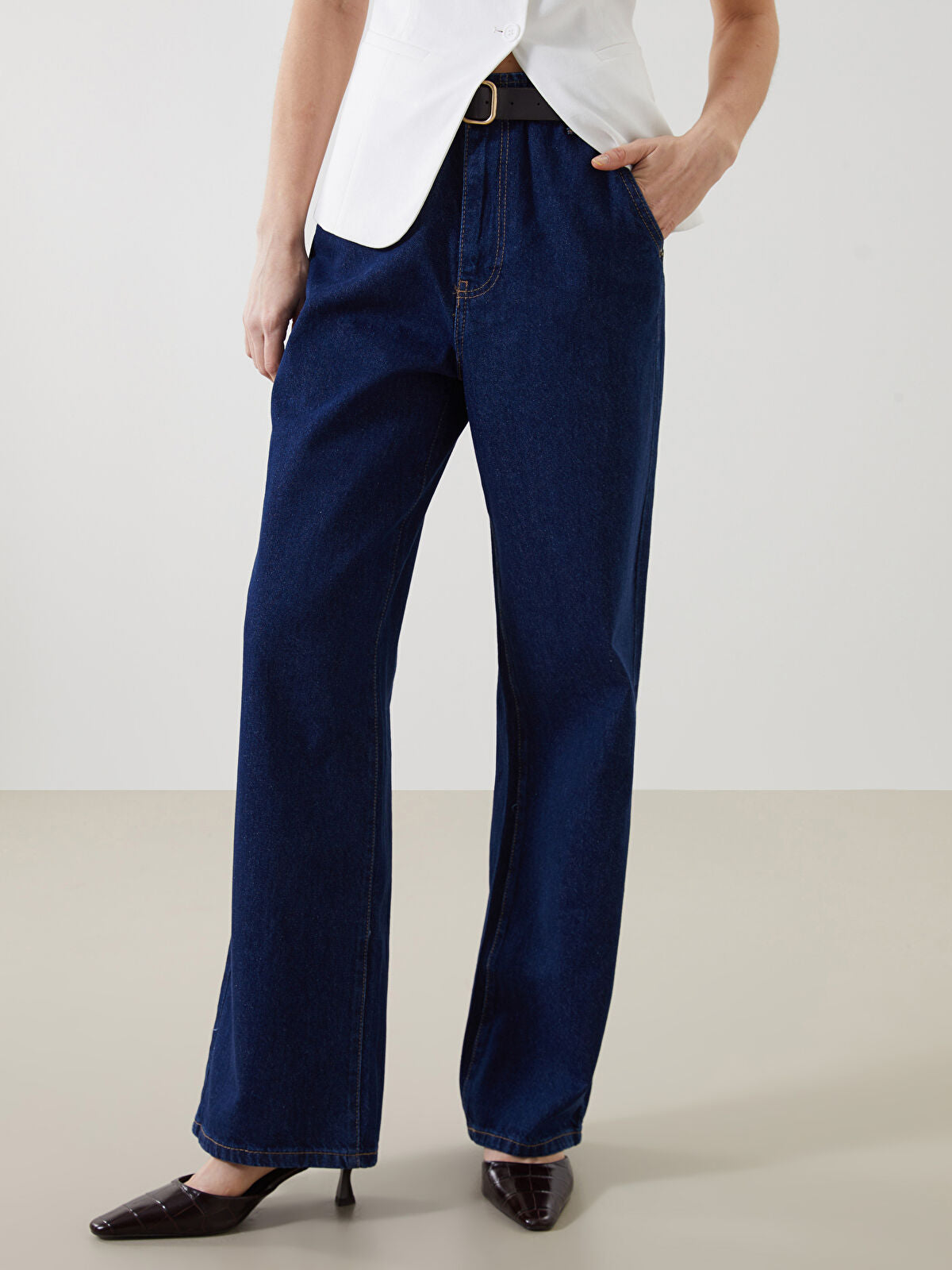 Women’s Belted Wide Leg Jean Pants