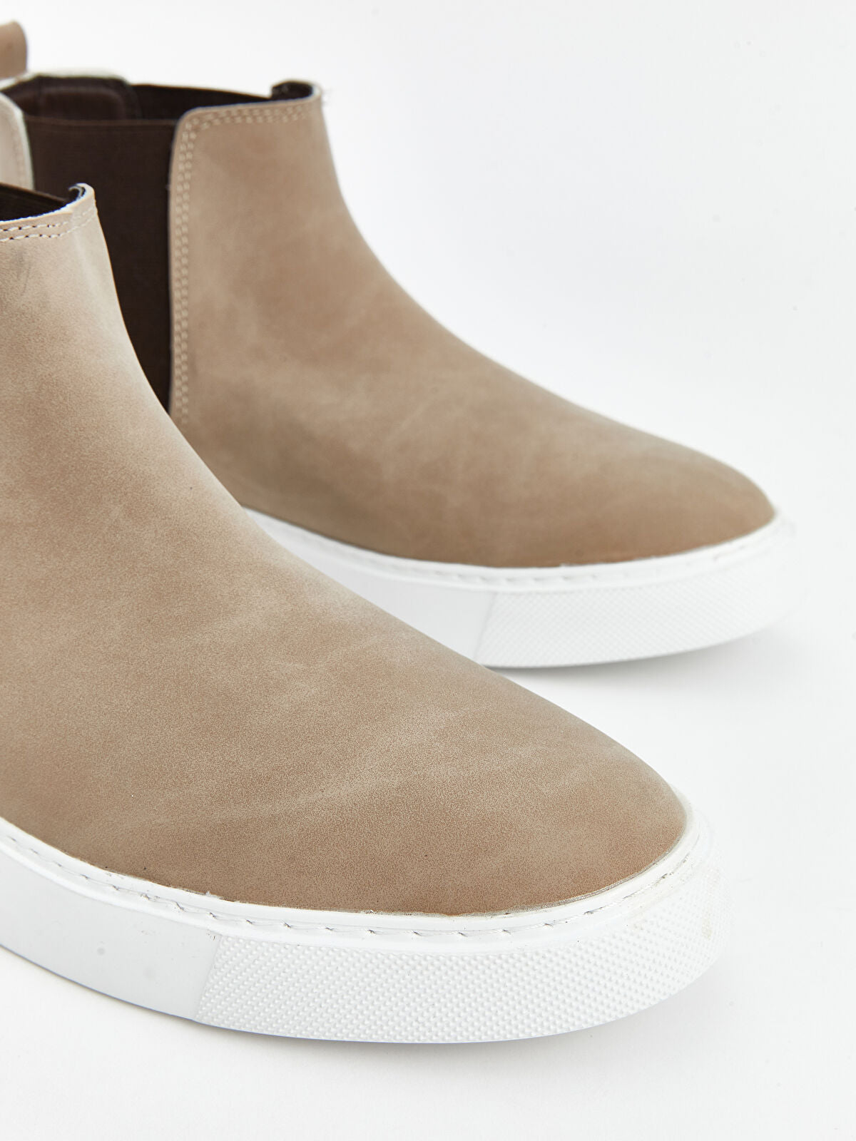 Sleek Men's Shoe