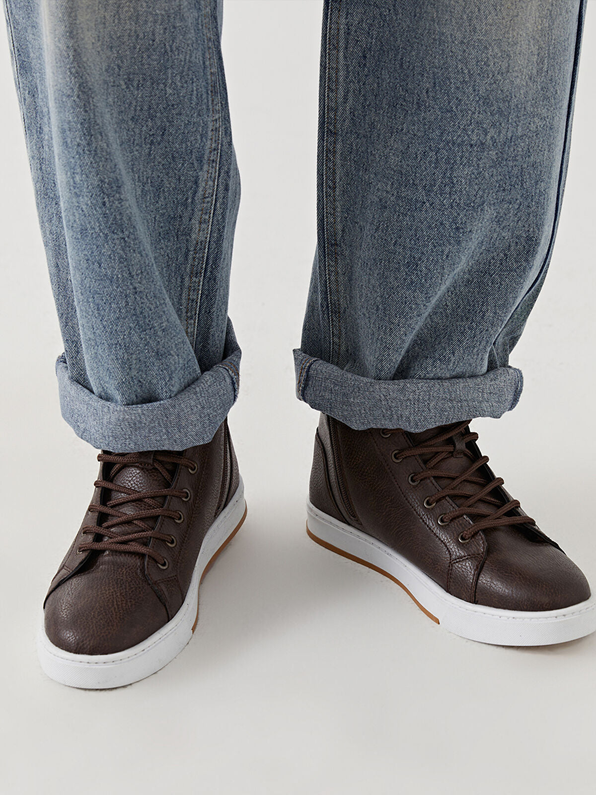 Ankle Length Leather-Look Men's Sports Shoe