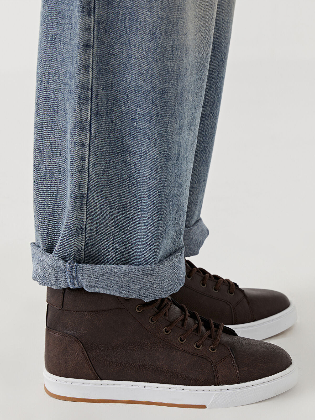 Ankle Length Leather-Look Men's Sports Shoe