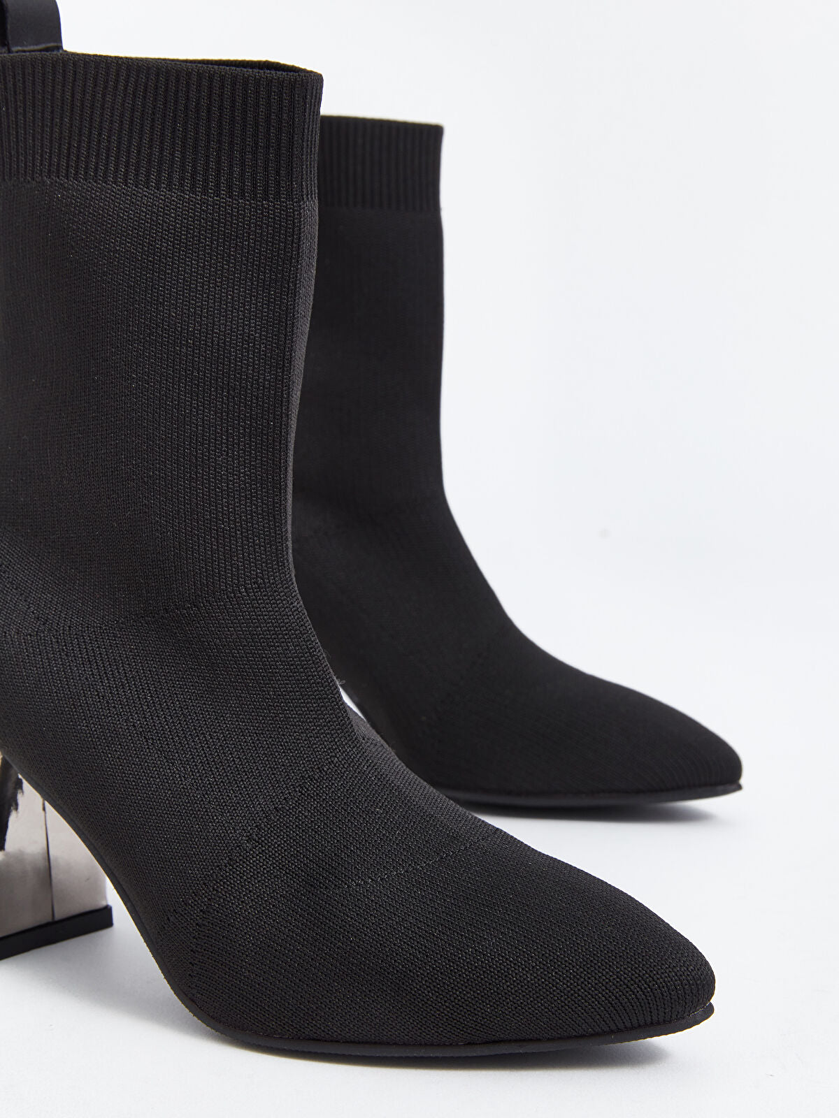 Sharp Nose Woman Heeled Boot