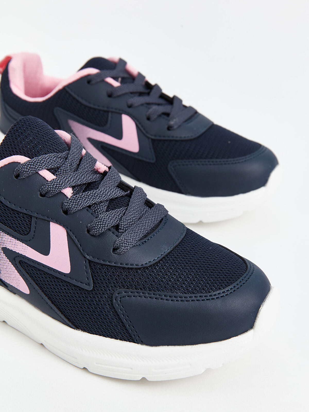 Lace-Up Kid's Sports Sneakers