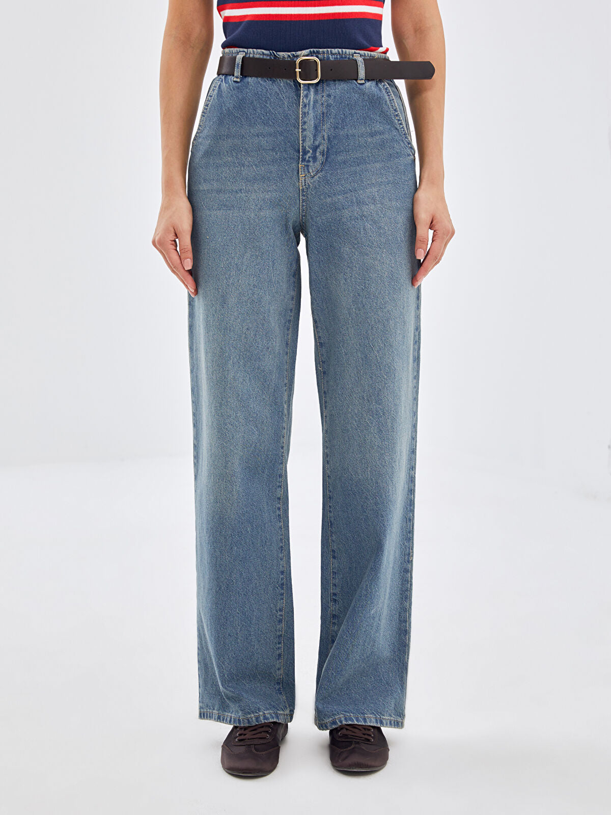 Women’s Belted Wide Leg Jean Pants