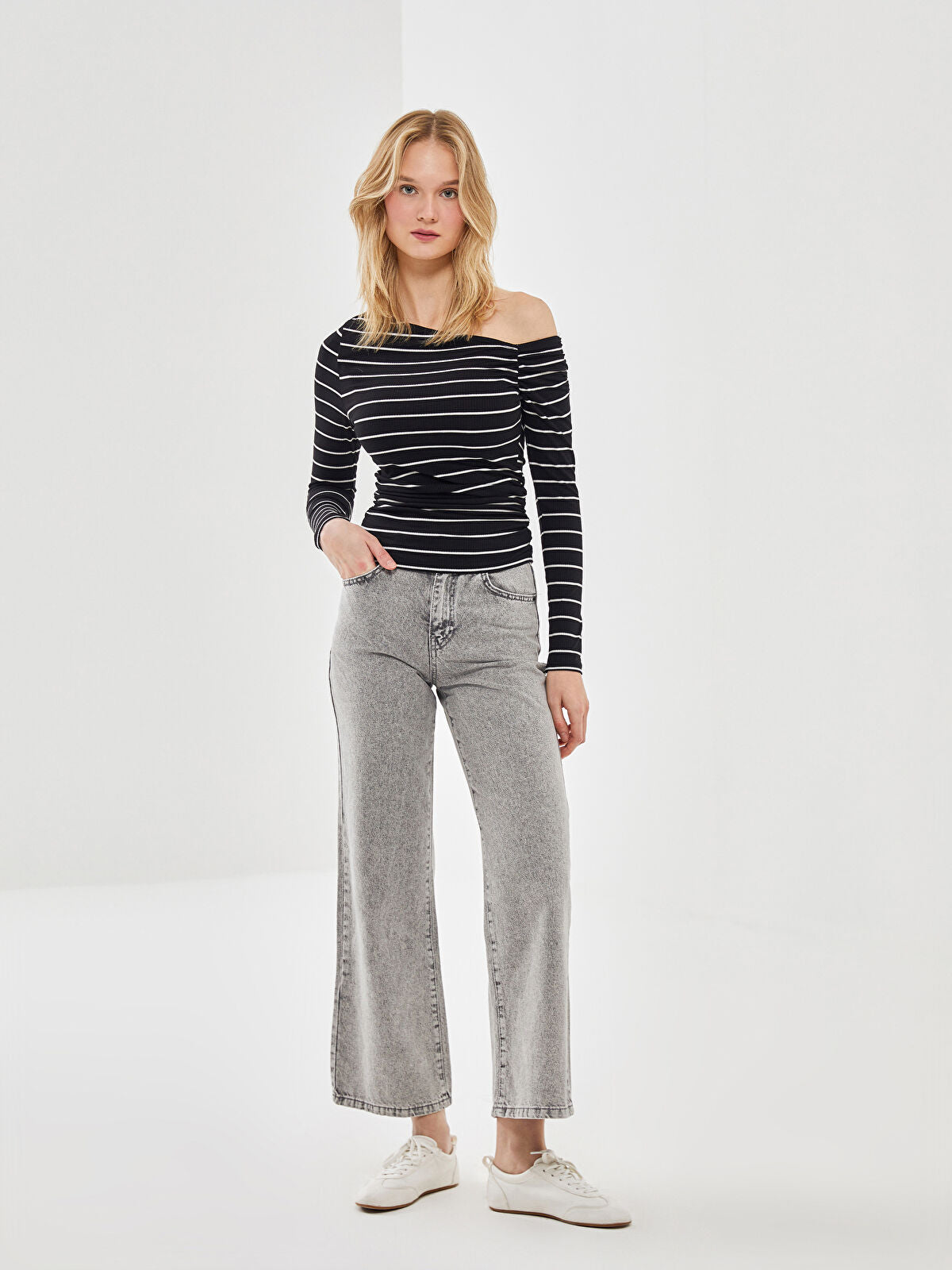 Wideleg Female Jean Pants