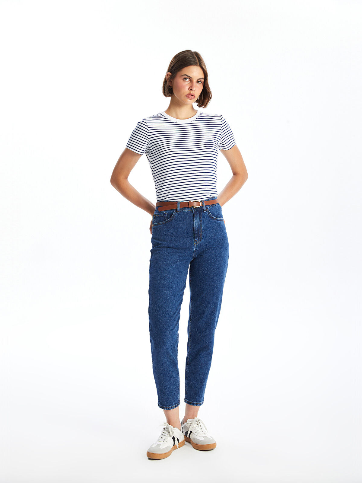 Belted Mom Fit Women's Jeans Pants