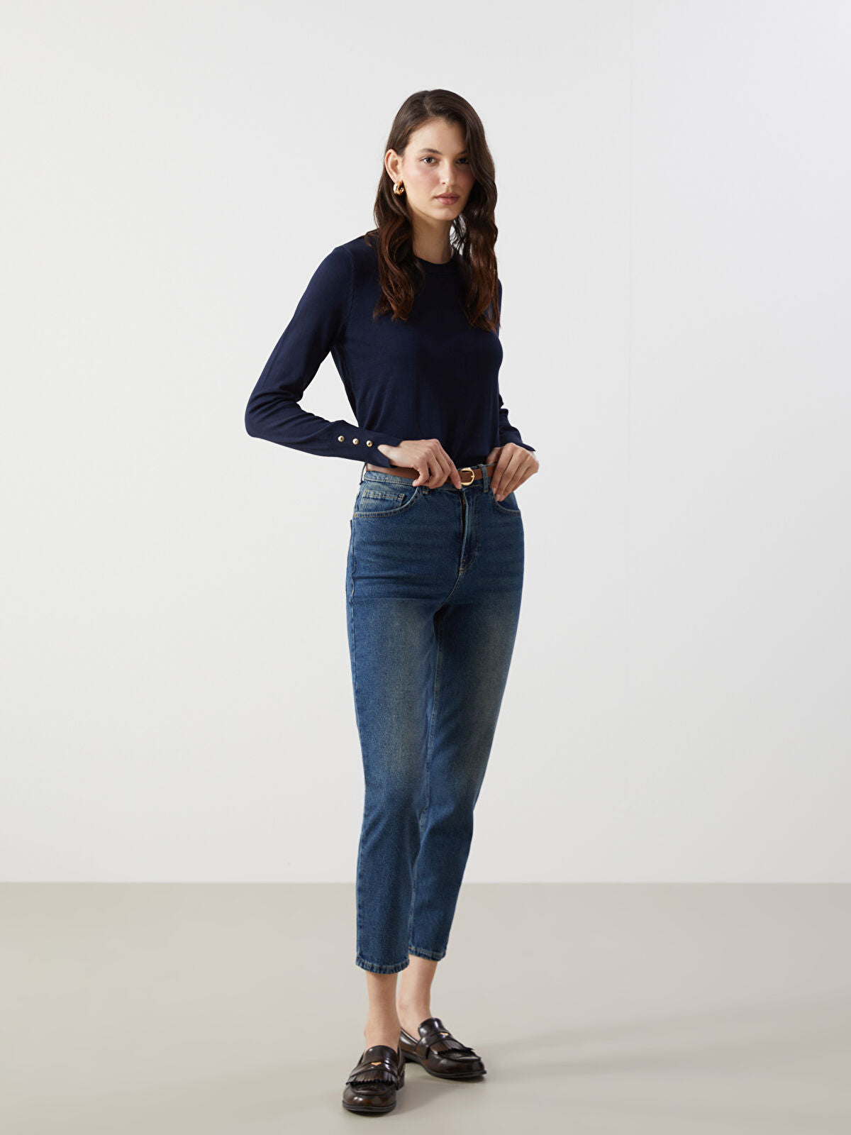 Belted Mom Fit Women's Jeans Pants