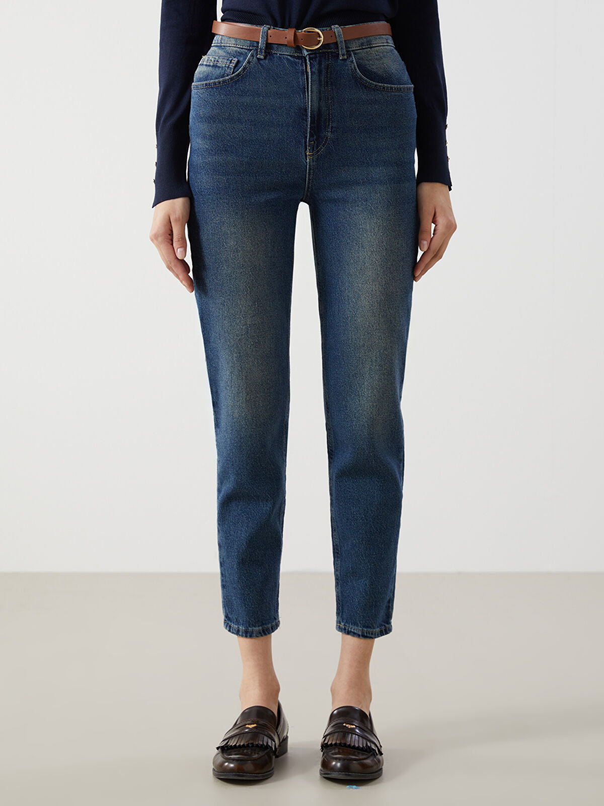 Belted Mom Fit Women's Jeans Pants