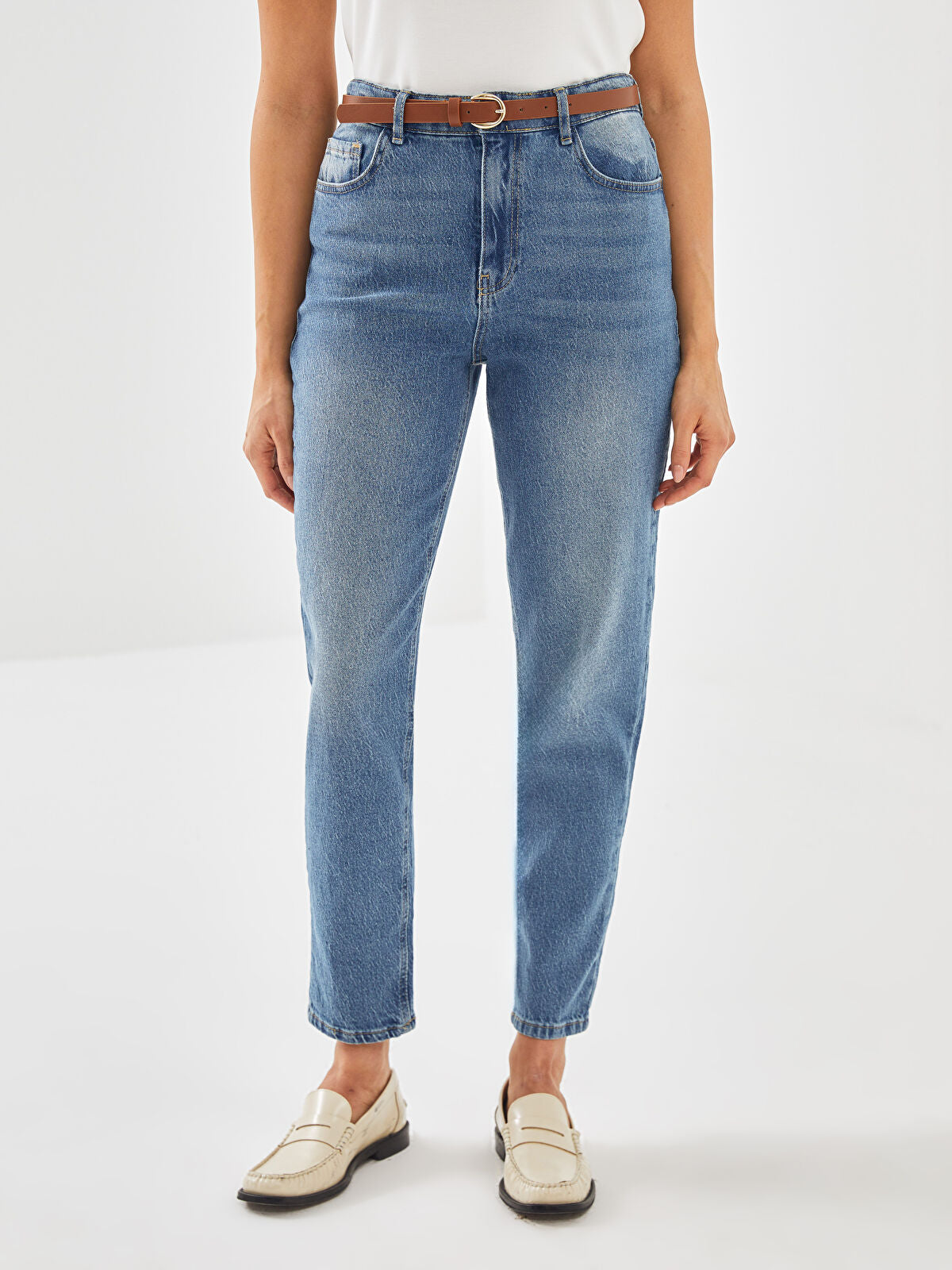 Belted Mom Fit Women's Jeans Pants
