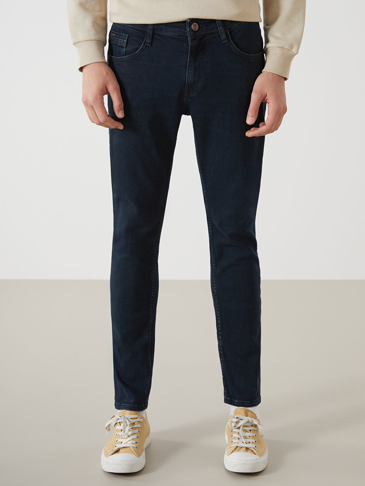 750 Slim Fit Men's Woven Jean Pantalon