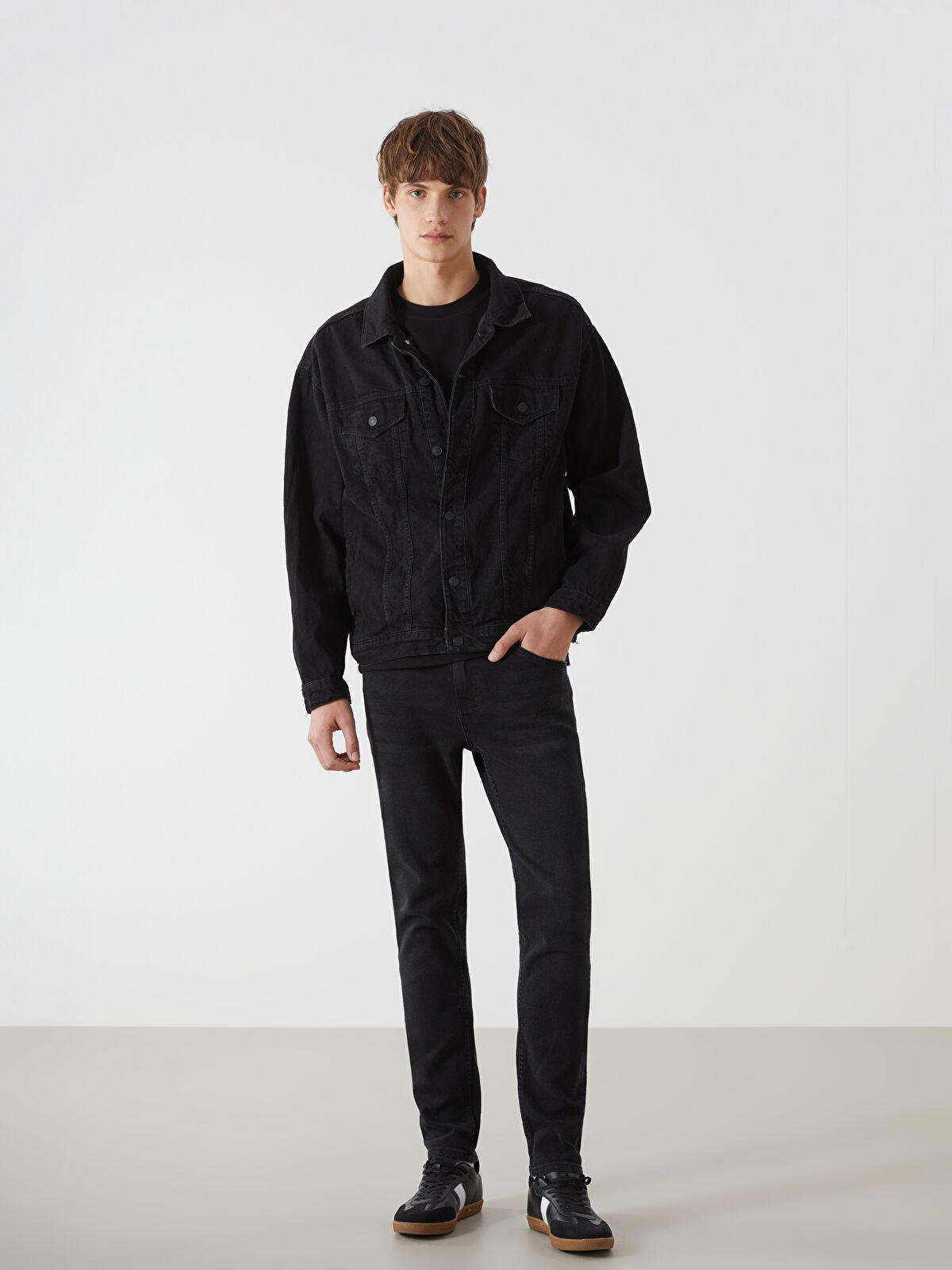 750 Slim Fit Men's Woven Jean Pantalon