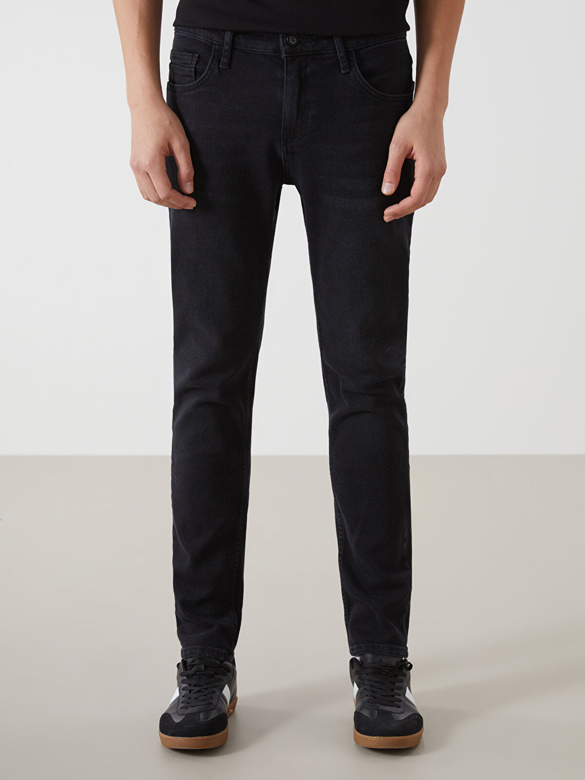 750 Slim Fit Men's Woven Jean Pantalon