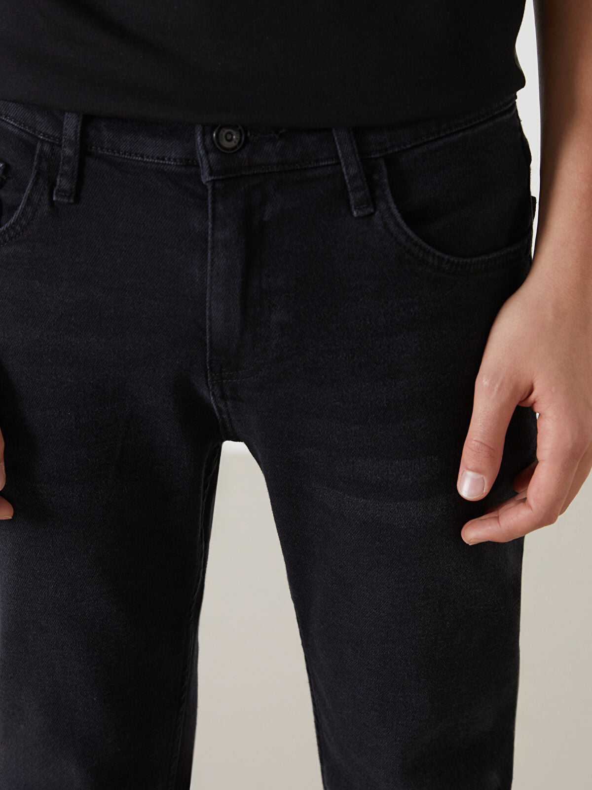 750 Slim Fit Men's Woven Jean Pantalon