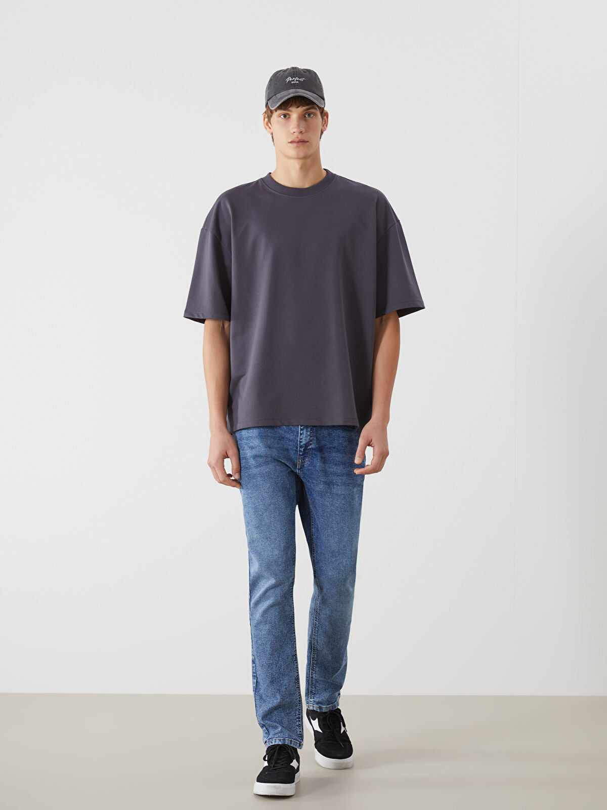 750 Slim Fit Men's Woven Jean Pantalon