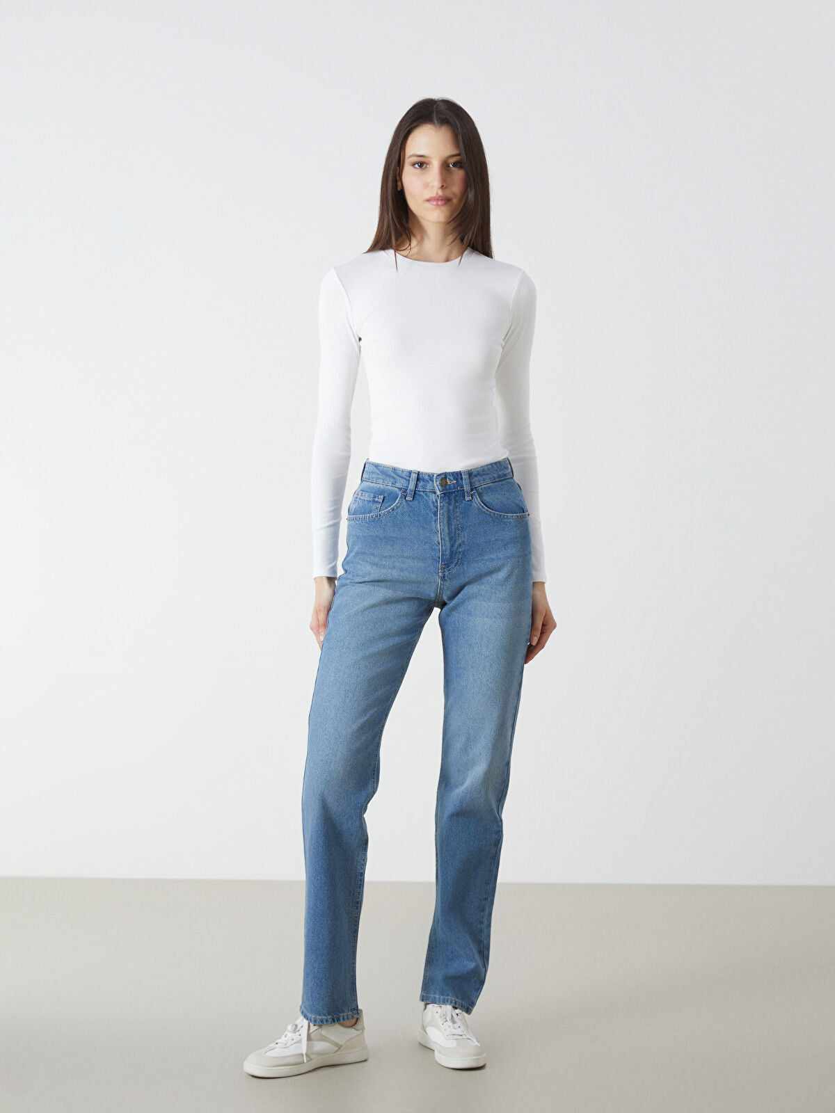 Straight Fit Women's Jean Pantalon