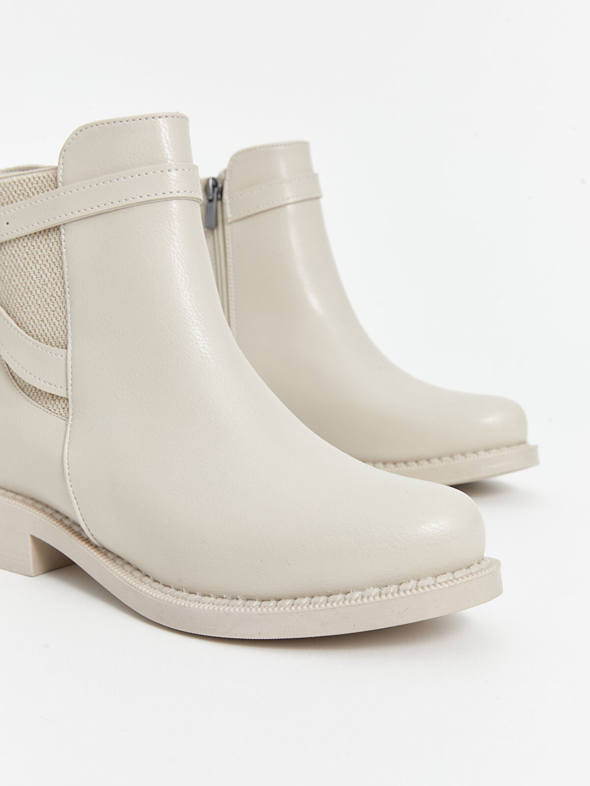 Sheath-Look Woman's Boot