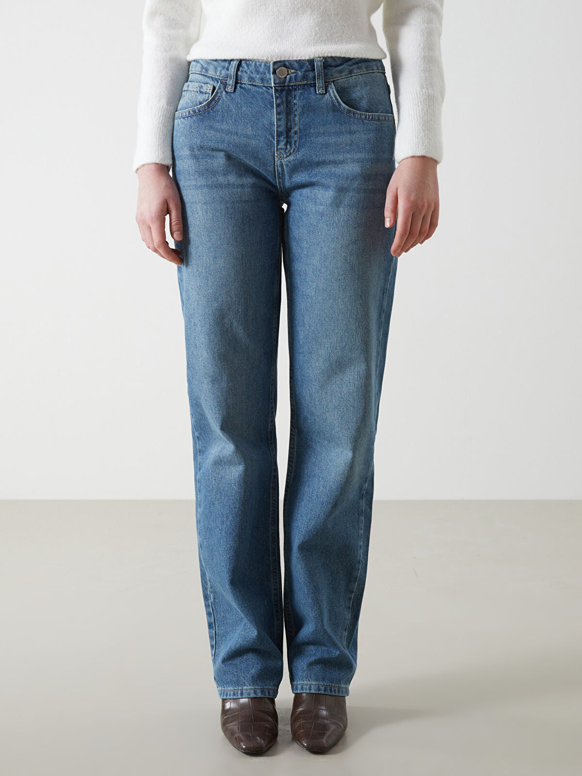 Straight Fit Women's Jeans Pants