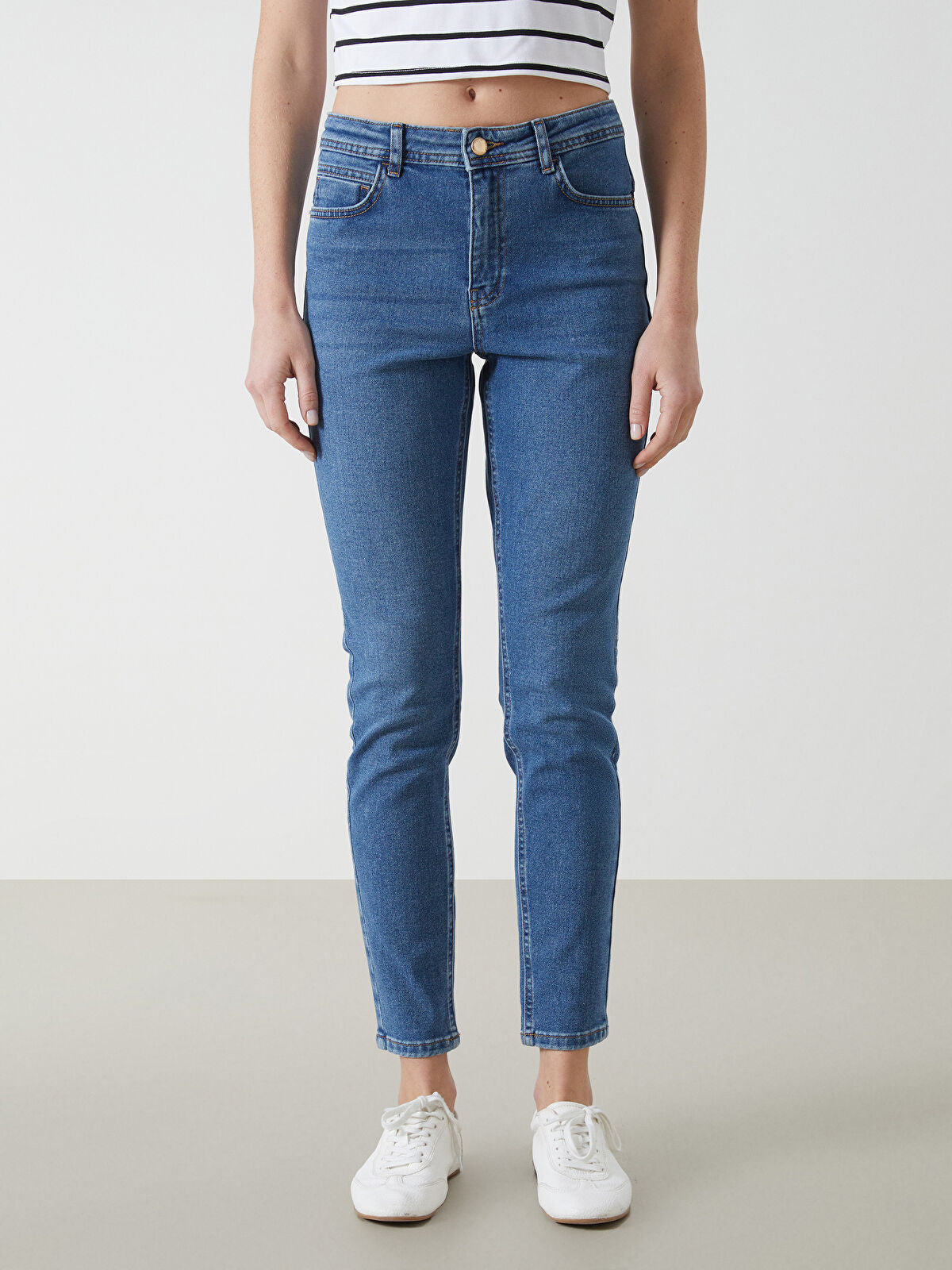 Push-Up Women's Jeans Pants