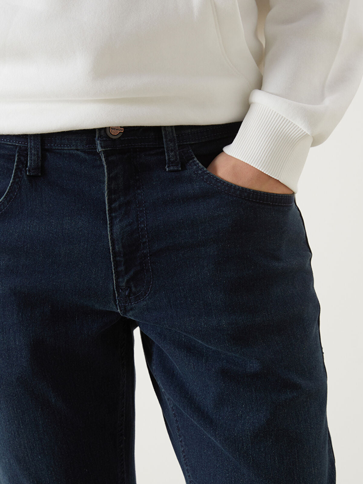 750 Slim Fit Men's Woven Jean Pantalon