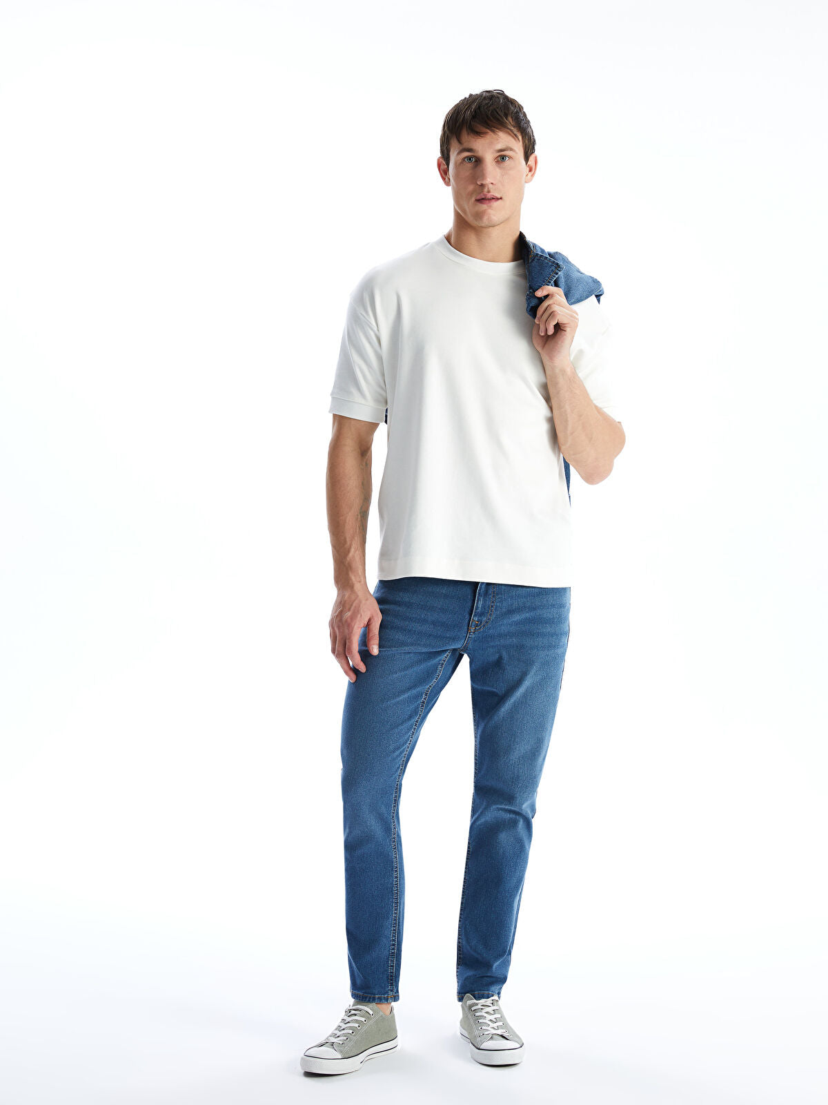 750 Slim Fit Men's Woven Jean Pantalon