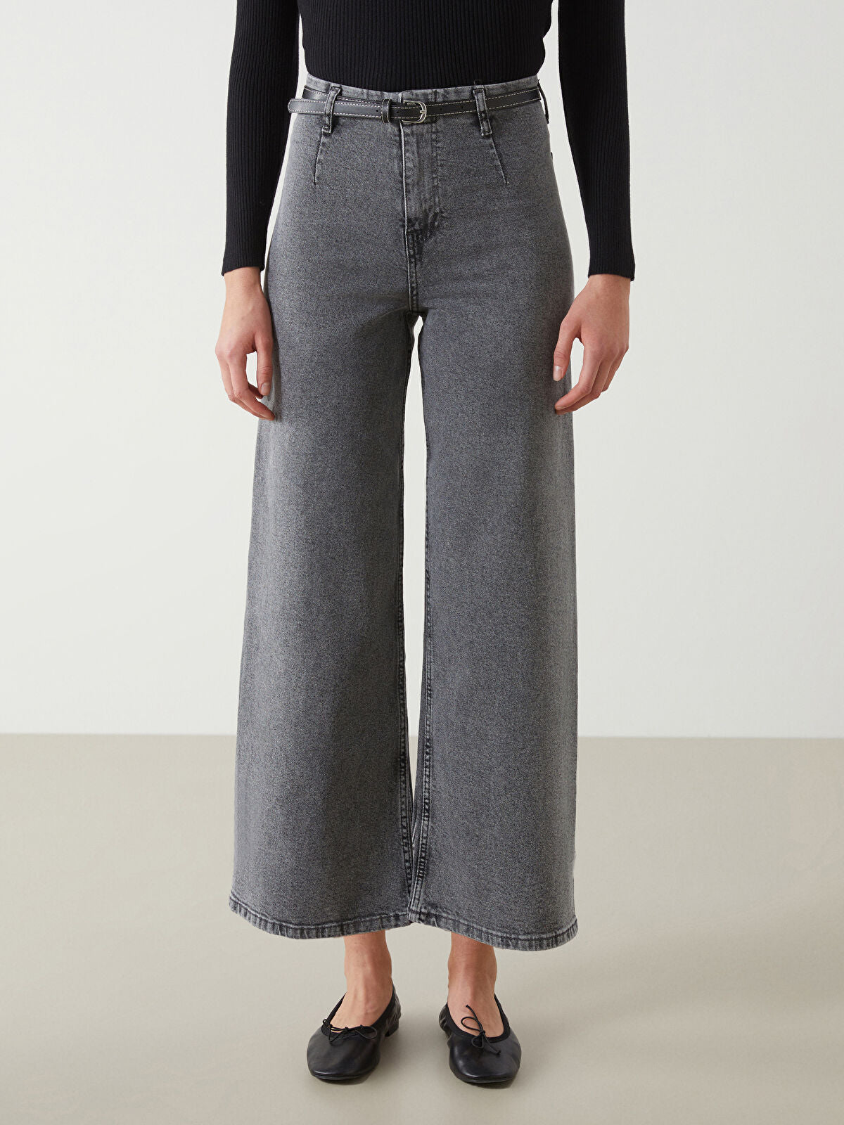 Women’s Belted Wide Leg Jean Pants