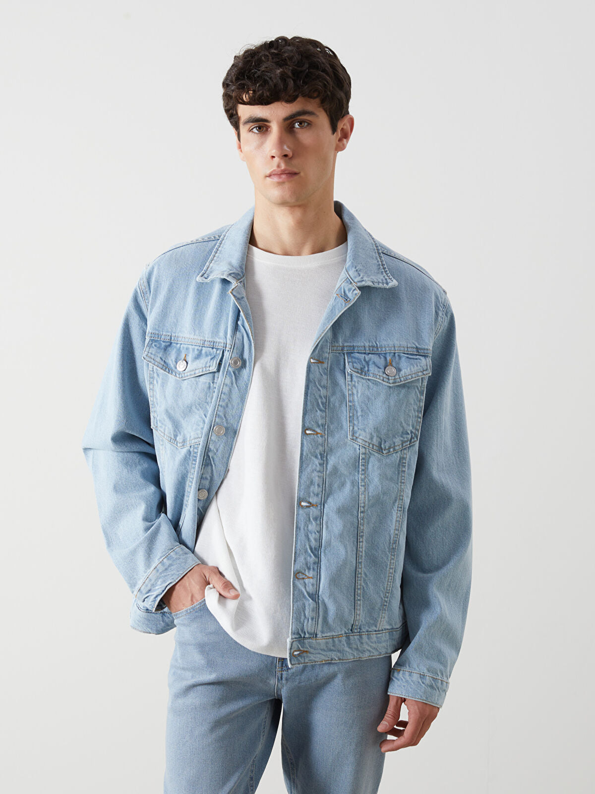 Comfortable Men's Jean Jacket