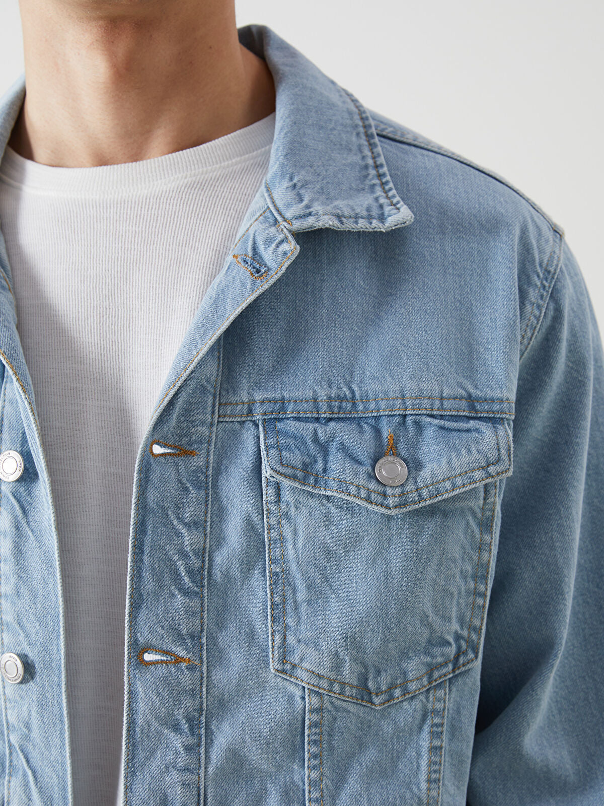 Comfortable Men's Jean Jacket