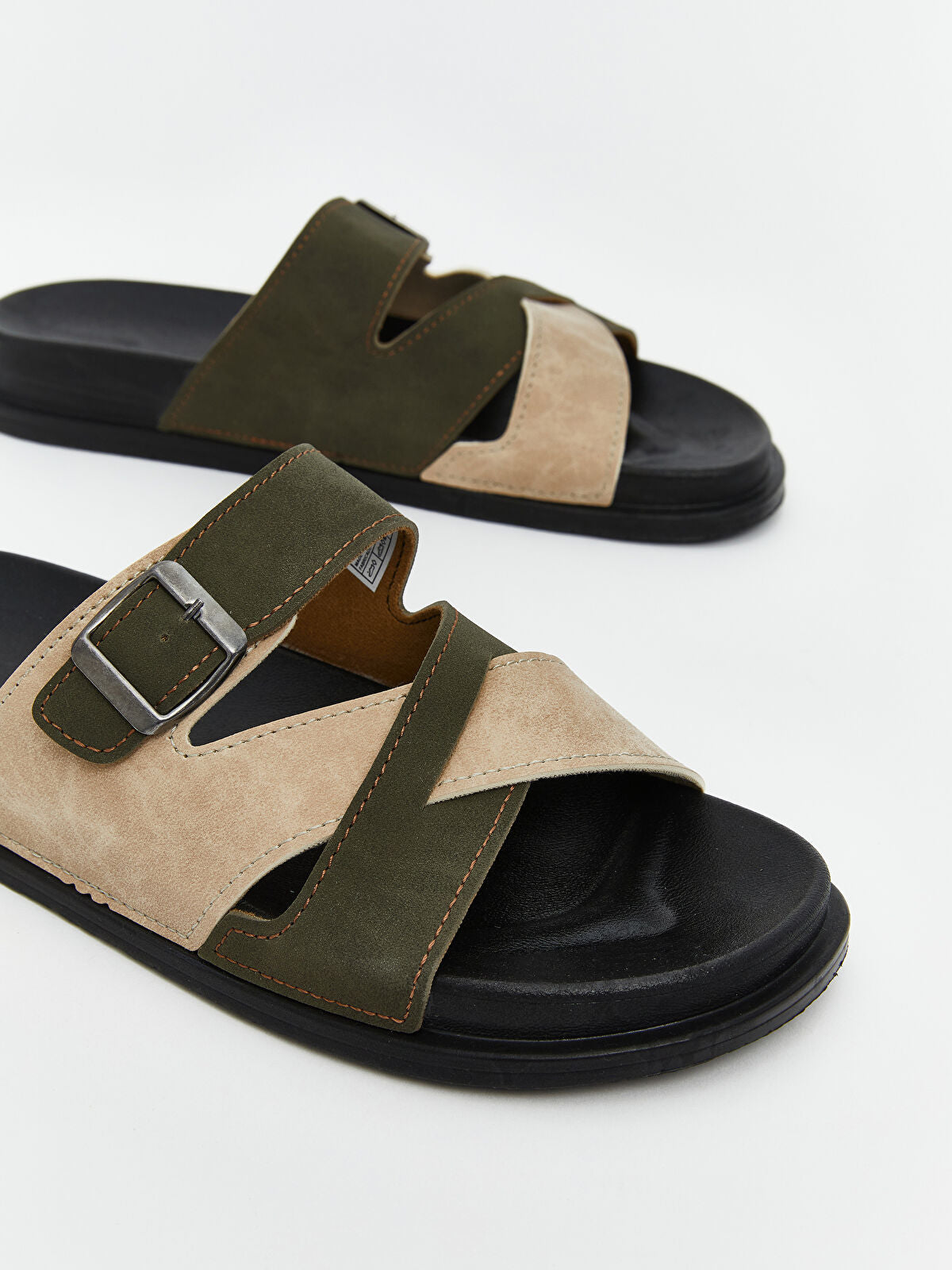 Slip-On Looking Men's Slipper