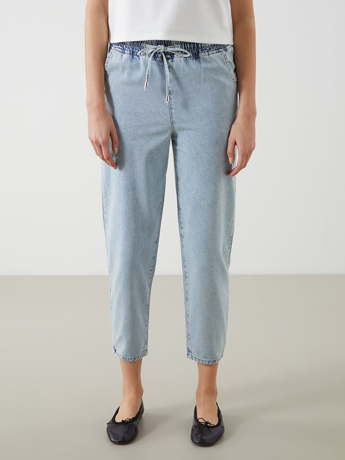Elastic Waist Mom Fit Women's Jeans