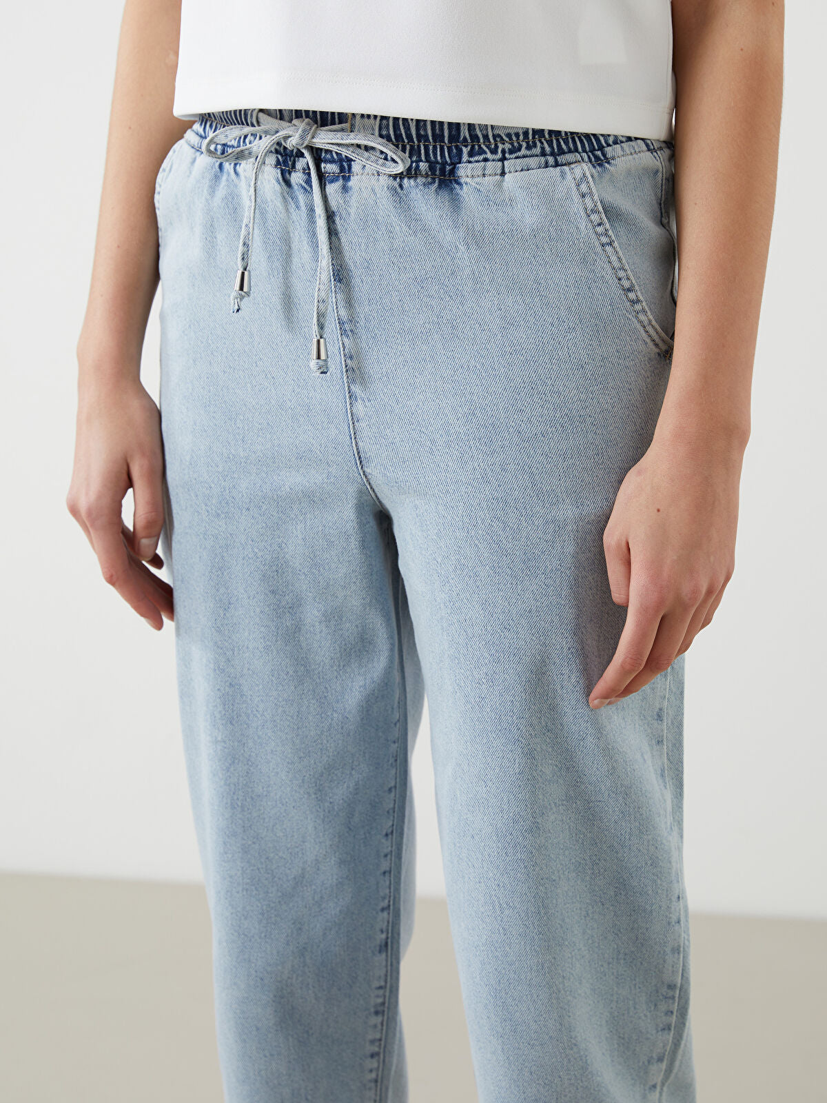 Elastic Waist Mom Fit Women's Jeans