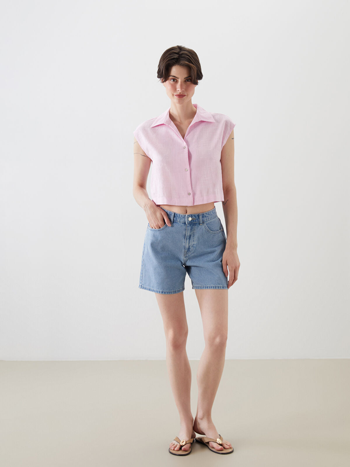 Standard Fit Women's Jeans Short