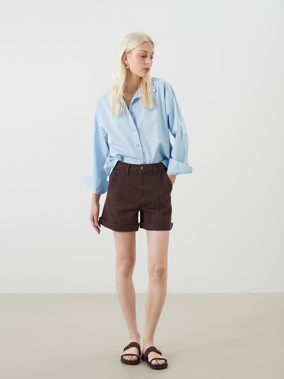 Standard Fit Women's Jeans Short