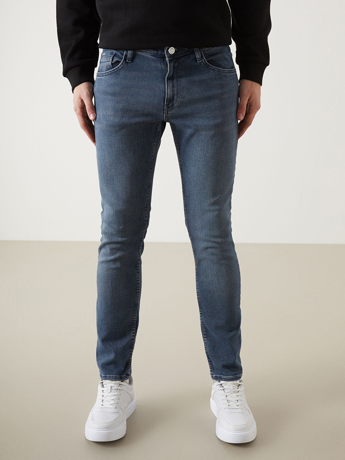750 Slim Fit Men's Woven Jean Pantalon