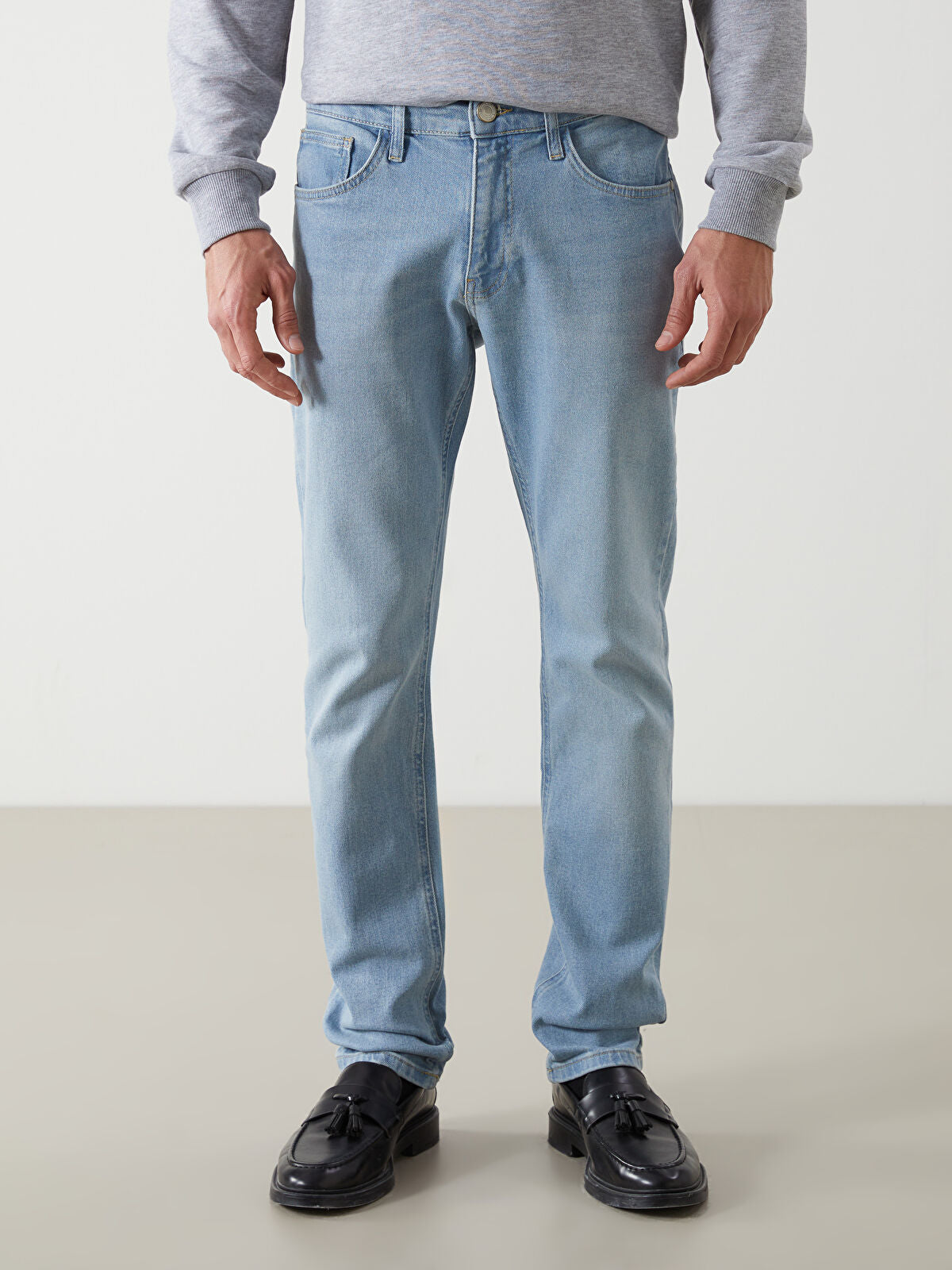 750 Slim Fit Men's Woven Jean Pantalon