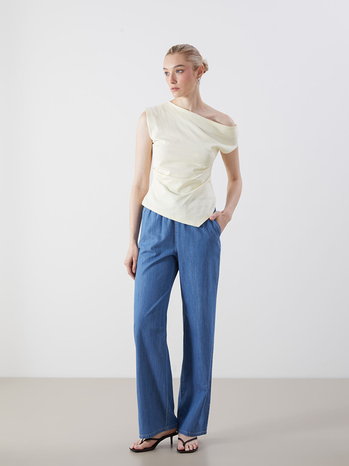Elastic Waist Women's Wide-leg Jeans Pants