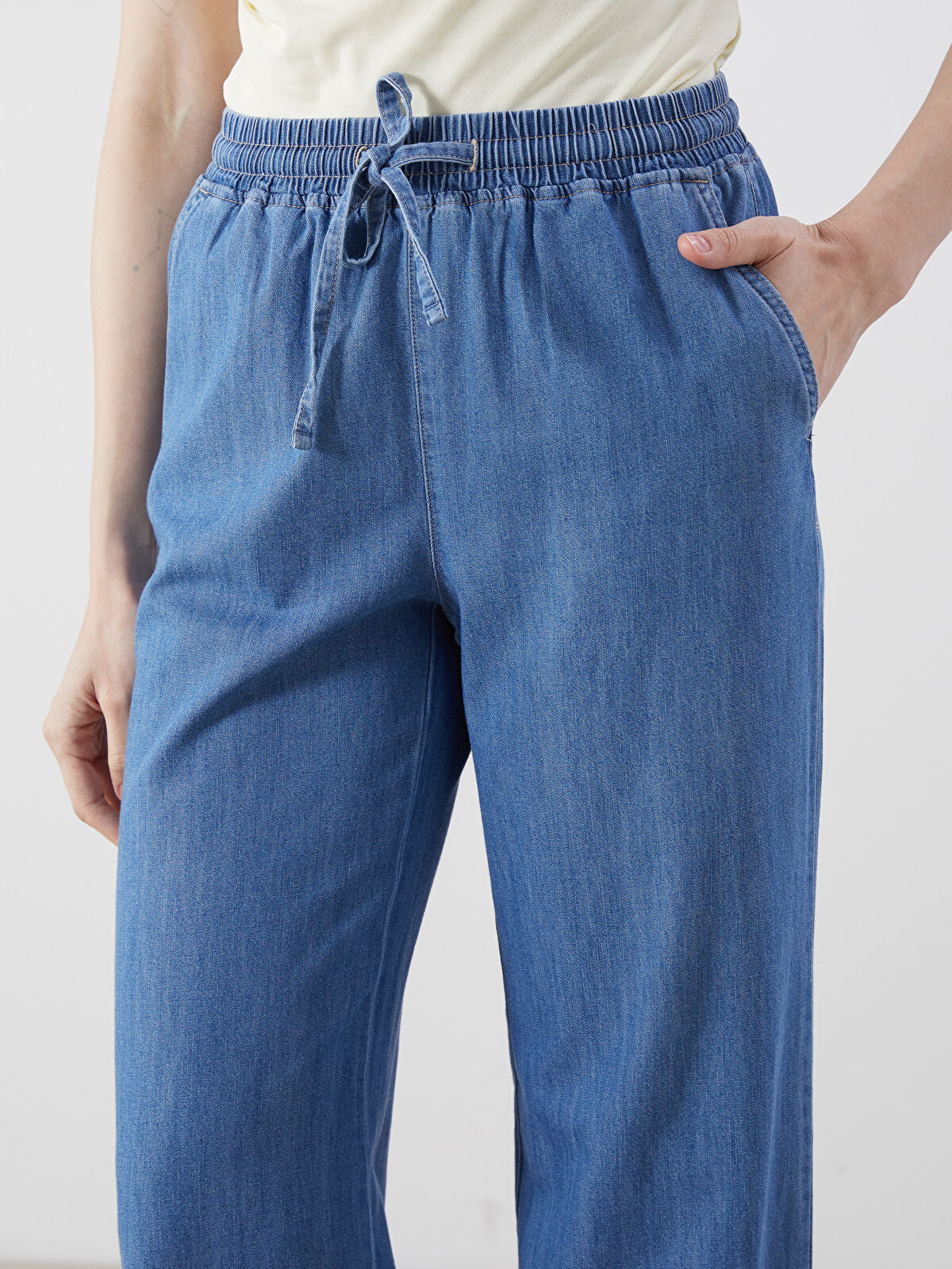 Elastic Waist Women's Wide-leg Jeans Pants