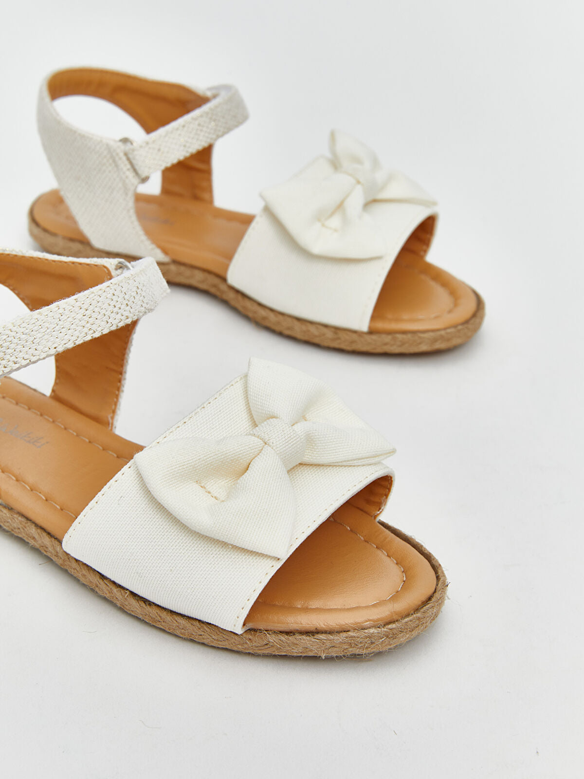 Fiong Detailed Girls' Sandals