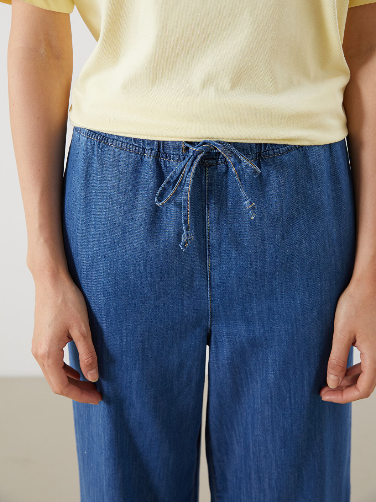 Elastic Waist Women's Wide-leg Jeans Pants
